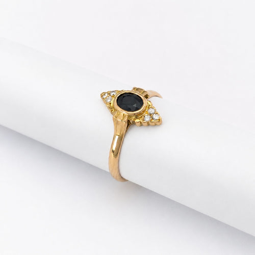Bague 53 Bague marquise en or jaune, saphir et diamants 58 Facettes 32638