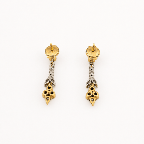 Boucles d'oreilles Boucles d’oreilles pendantes en or jaune et blanc, diamants et saphirs 58 Facettes 32644