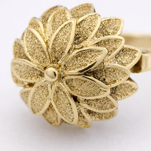 Bague 55 Bague florale en or jaune 18 carats 58 Facettes 32239