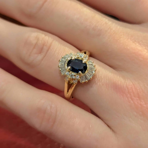 https://18carats.fr/wp-content/uploads/2025/10/33096-33618-Bague-en-or-jaune-18-carats-saphir-et-diamants-scaled.jpg