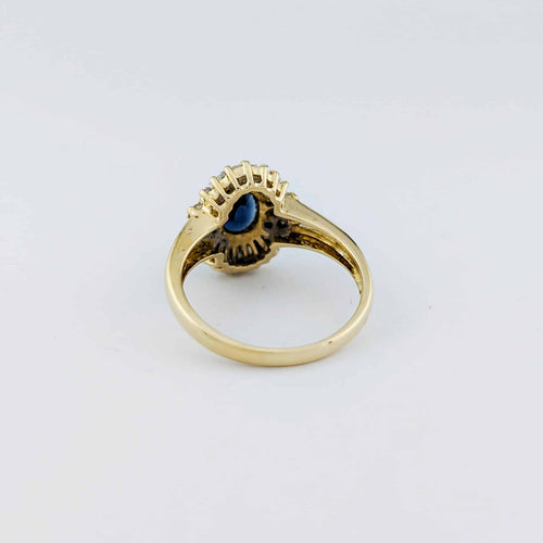 https://18carats.fr/wp-content/uploads/2025/10/33096-33615-Bague-en-or-jaune-18-carats-saphir-et-diamants-scaled.jpg