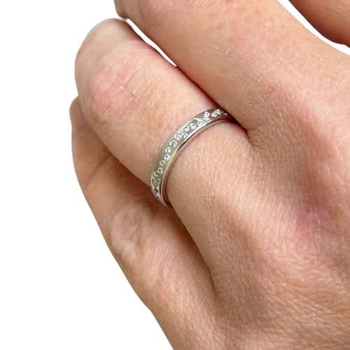 Bague 53 Bague - Alliance en or blanc et diamants 58 Facettes 365