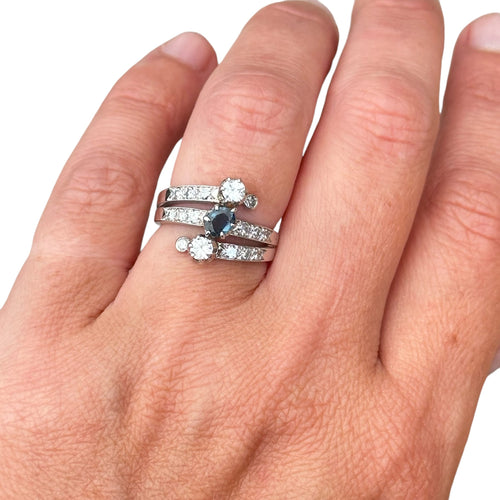 Bague 54 Bague saphir 0,42 ct et diamants en or blanc 18 carats 58 Facettes 267