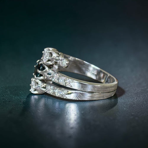 Bague 54 Bague saphir 0,42 ct et diamants en or blanc 18 carats 58 Facettes 267