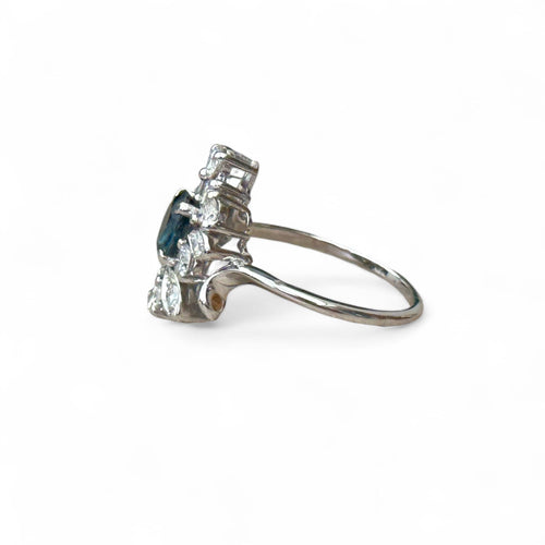 Bague 58 Bague fleur saphir et diamants en or blanc 18 carats 58 Facettes 256