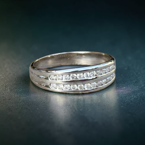 Bague 50 Alliance double rang diamants en or blanc 18 carats, serti rail 0,24 ct 58 Facettes 206