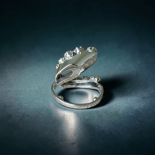 Bague 54 Bague serpentine en or blanc 18 carats sertie de diamants 1,20 ct 58 Facettes 194