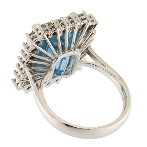 Bague Guidetti - Bague en or blanc avec aigue-marine et diamants 58 Facettes G3538