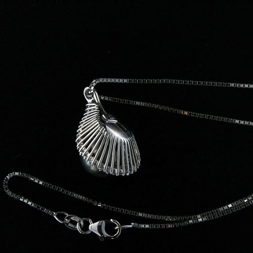 Collier Guidetti - Collier en or blanc avec perle de Tahiti et diamants 58 Facettes G2198