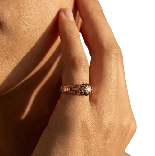 Antik Solitær ring i 585 rosaguld med gammelslebet diamant 0,13 ct 