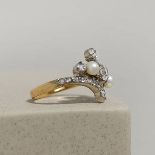 Bague 50 Bague Art nouveau en or jaune et blanc 18 carats avec perles et diamants 58 Facettes 2922