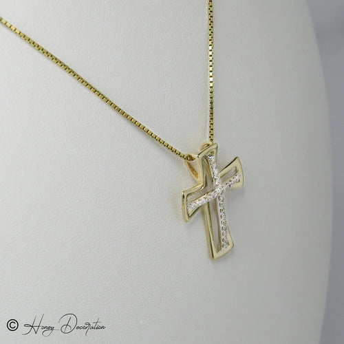 https://cdn.shopify.com/s/files/1/0442/6560/3235/files/edler-kreuz-anhanger-aus-14karat-gold-mit-diamantbesatzhoney-jewelry-3207227.jpg?v=1772565270