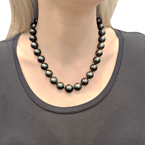 Collier Collier en or blanc 750 avec perles de Tahiti et diamants 58 Facettes 34083