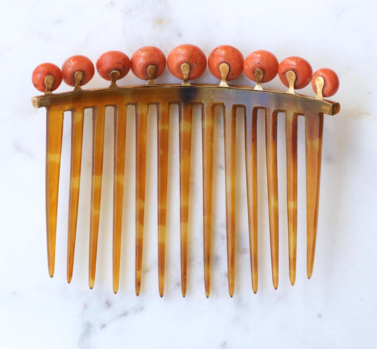 Hřeben na vlasy (diadém) ze žlutého 18kt zlata a korálu 58 Facettes