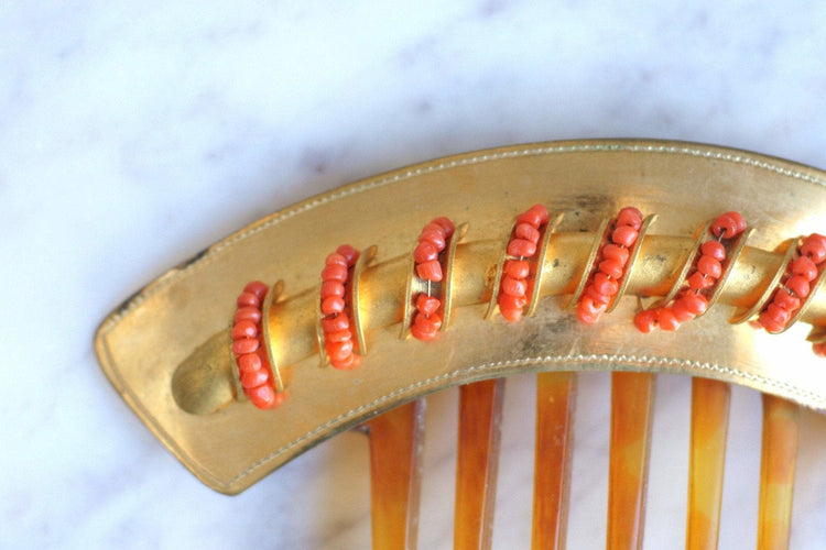 https://cdn.shopify.com/s/files/1/0075/4588/0666/products/peigne-a-cheveux-ancien-en-corail-491176.jpg?v=1632984803