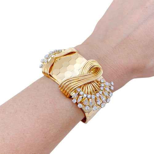 Bracelet Bracelet ruban vintage en or rose 750 et diamants 58 Facettes 34793