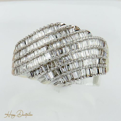 Ring 57 Ring i gult guld 585 med 138 baguetteslebne diamanter 58 Facettes 2184