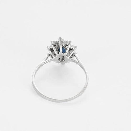 Bague 60.5 Bague marguerite en or blanc, saphir et diamants 58 Facettes 58FC103