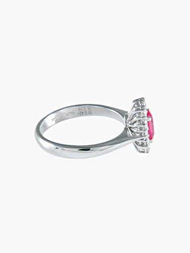 Bague 53 Bague marguerite en or blanc et rubis entouré de diamants 58 Facettes 410 50000