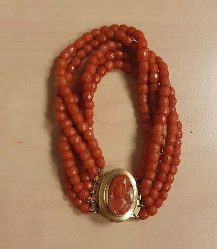 Bracelet Bracelet Or jaune Corail Camée 58 Facettes C 333