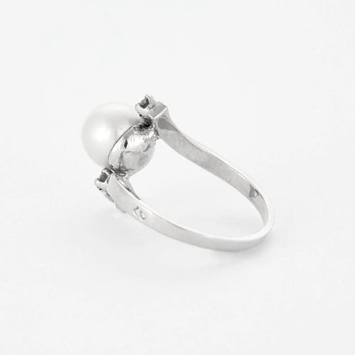 Bague 61 Bague à perle de culture en platine et or gris 18k, diamants 58 Facettes BG6