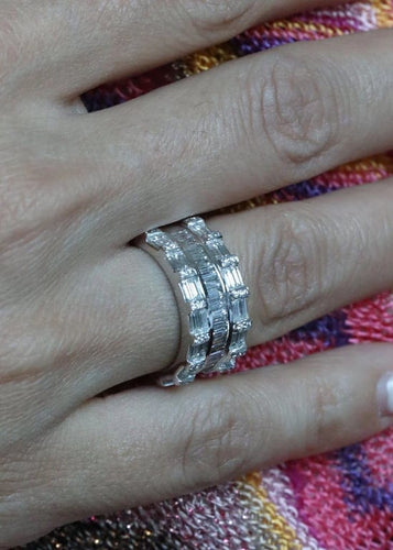 Bague 53 Bague triple sertie de diamants en or blanc 18k 58 Facettes RNG2650