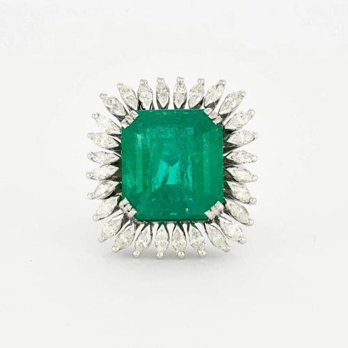 Bague 53 Bague marguerite en or blanc 18k et émeraude 13ct 58 Facettes 1972