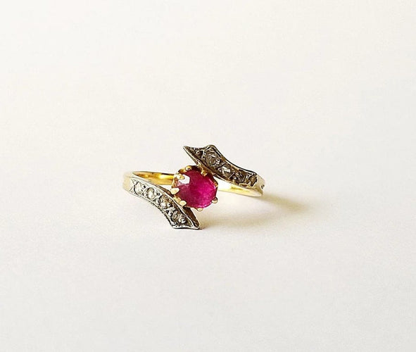 Bague 51 Bague croisée Or Jaune Rubis et Diamants 58 Facettes