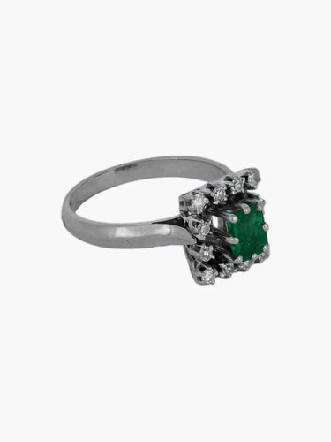 Bague 56 Bague or blanc, diamants et émeraude 58 Facettes