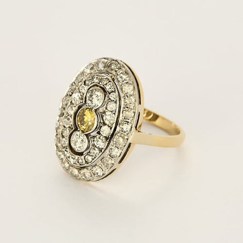 Bague 58.5 Bague à chaton ovale, or blanc et or jaune, diamants jaune et blanc 58 Facettes 58FC105