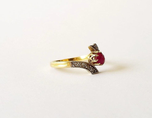 Bague 51 Bague croisée Or Jaune Rubis et Diamants 58 Facettes