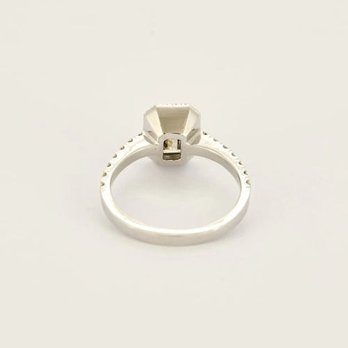 Bague 50 Bague - Solitaire diamant taille rectangle en or blanc 18k et diamants 58 Facettes LJ22-1