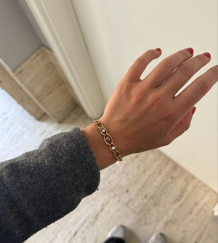 Bracelet Bracelet ancien en or jaune 18 carats et diamants Old Mine 58 Facettes