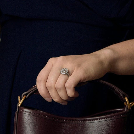 Bague 51,5 Bague marguerite en or blanc 18k, platine et diamants 58 Facettes LJ25-330