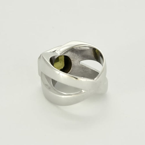 Ring 51.5 Modernist ring in white gold and peridot 58 Facettes ALB2061