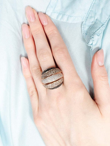 Bague 51.5 Bague pavée en or rose et diamants blancs, bruns et noirs 58 Facettes 422 50057