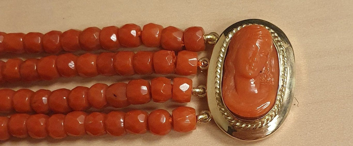 Bracelet Bracelet Or jaune Corail Camée 58 Facettes C 1680