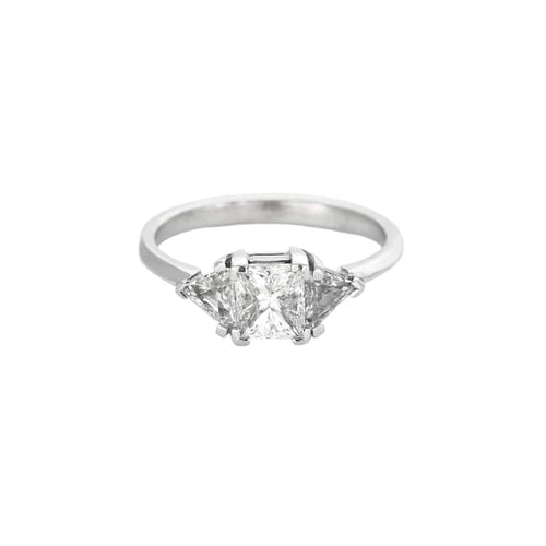 Bague 52 Bague - Solitaire diamant princesse en platine et diamants 58 Facettes LJ16