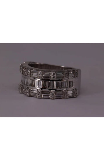 Bague 53 Bague triple sertie de diamants en or blanc 18k 58 Facettes RNG2650