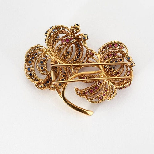 Boucles d'oreilles Clip bouquet de chrysanthème en or jaune 18 carats, rubis et saphirs 58 Facettes AB38