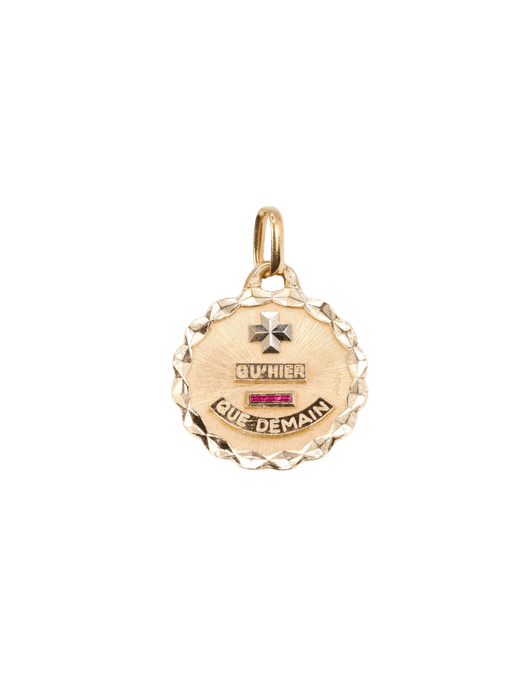 Pendentif AUGIS - Médaille amour ronde or jaune rubis 58 Facettes J511