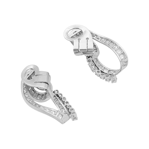 Boucles d'oreilles Boucles d’oreilles clips en or blanc 750 serties de diamants 58 Facettes 34705