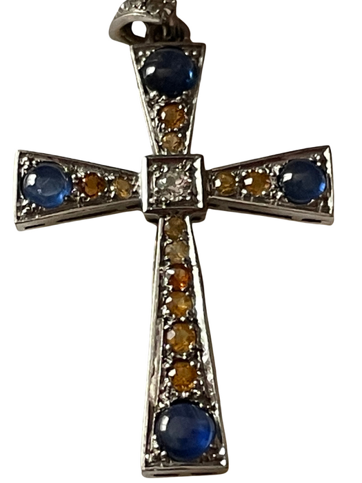 Cross pendant in white gold, diamonds and sapphires