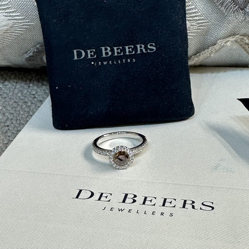 Bague 55 De Beers Aura - Solitaire en platine avec diamants, taille 55 58 Facettes FB10126