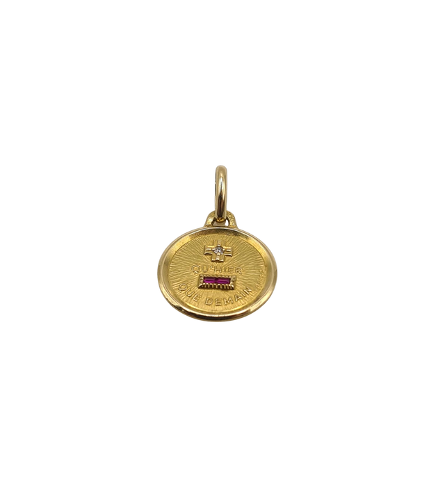 Yellow gold pendant set with a diamond and ruby