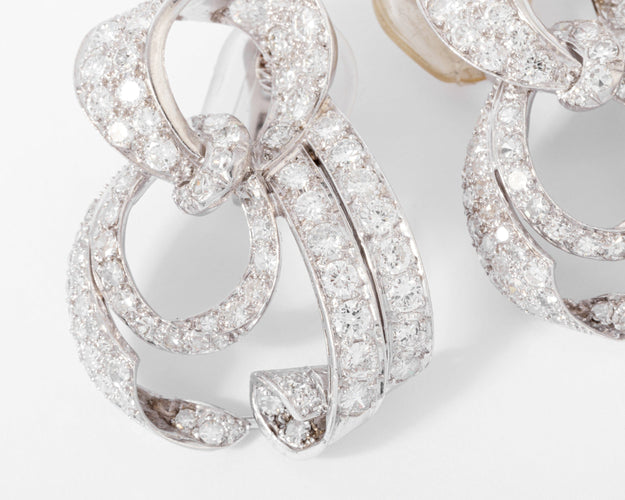 Boucles d'oreilles Boucles d'oreilles Art déco nœud pavé en platine et diamants 58 Facettes
