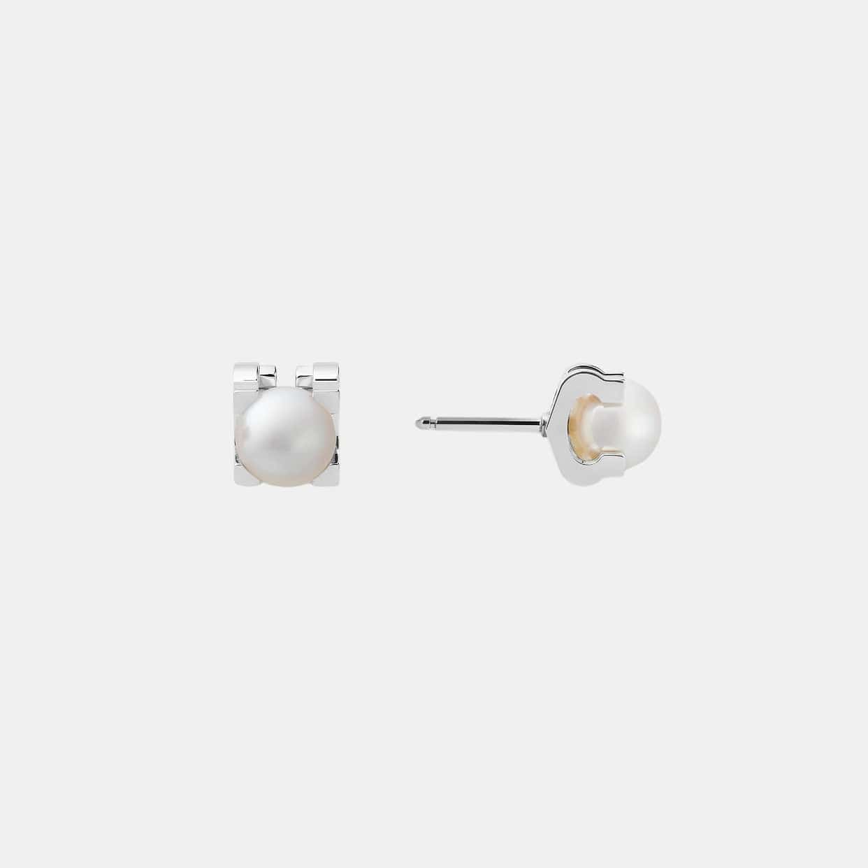 Boucles d'oreilles C de Cartier Or blanc Perle