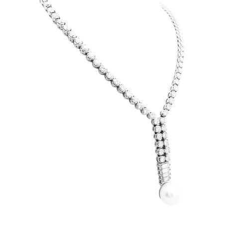 Collier Collier cravate en or blanc 750 serti de diamants et perle de culture 58 Facettes 34935