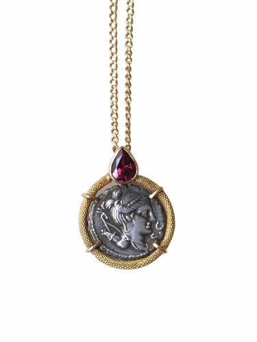 Collier Sautoir grenat et pièce romaine Déesse Diane 58 Facettes