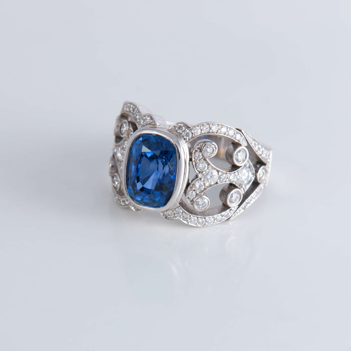 Bague 53 Bague Arabesque Saphir bleu exceptionnel 58 Facettes 1